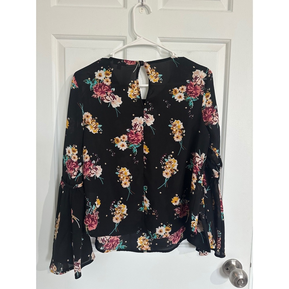 Lily Rose Black Floral Bell Sleeve Tie Boho Feminine Blouse Size Medium